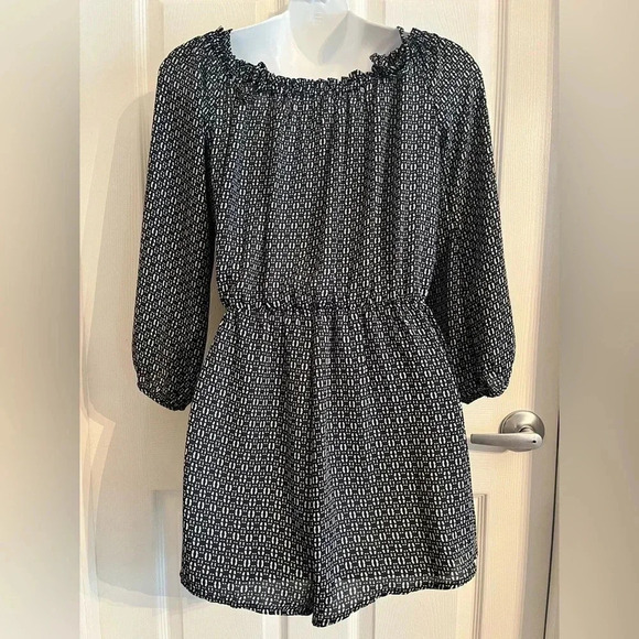 Anthropology Everly Romper‎ long sleeve size S blue/cream color - Picture 3 of 9